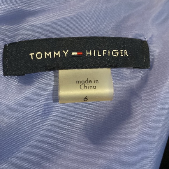 Tommy Hilfiger Dress, Size 6 - Picture 11 of 11